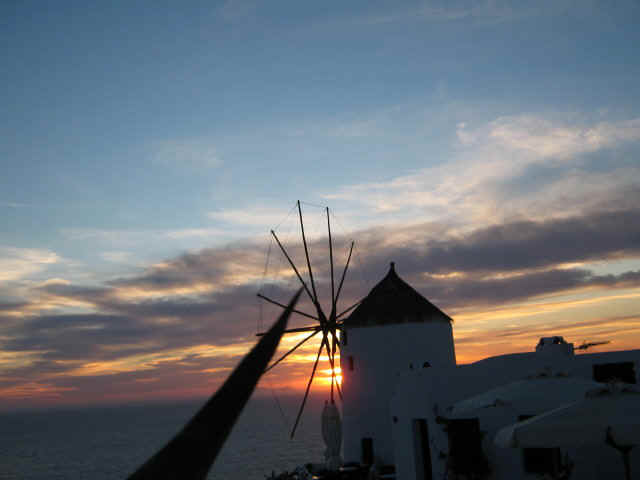 sunset windmill.JPG (46089 bytes)